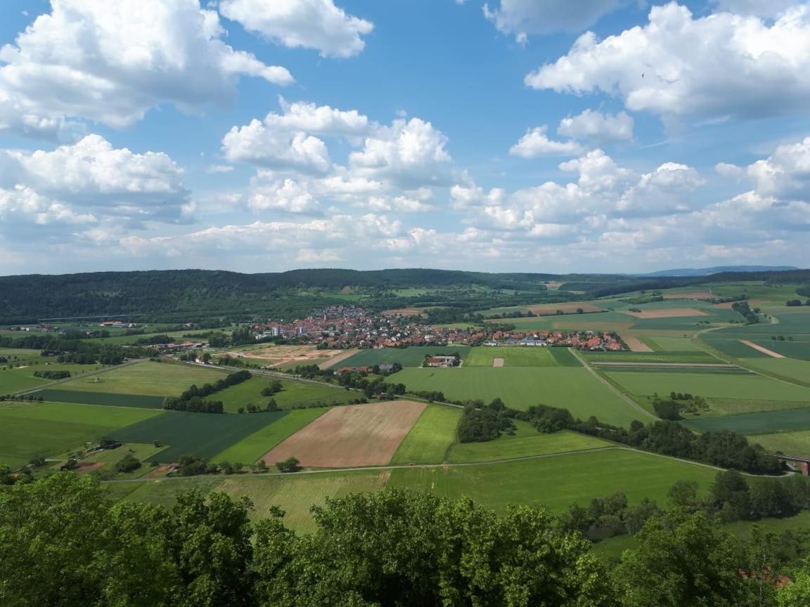 Moderne Altstadt-Ferienwohnung Hammelburg Bagian luar foto